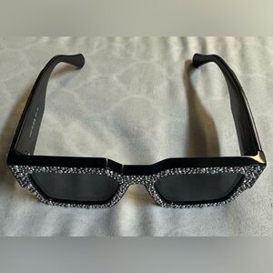 LV Clash Pearls & Strass Sunglasses